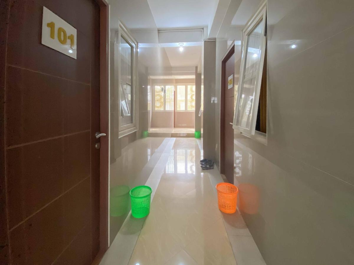 Koolkost Syariah Near Stasiun Pasar Turi Hotel Surabaya Buitenkant foto